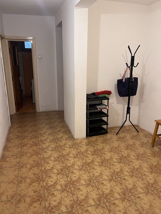 Inchiriez apartament 3 camere craiovita langa promenada