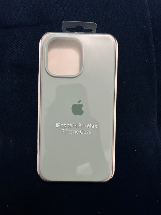 Huse pentru Iphone noi.