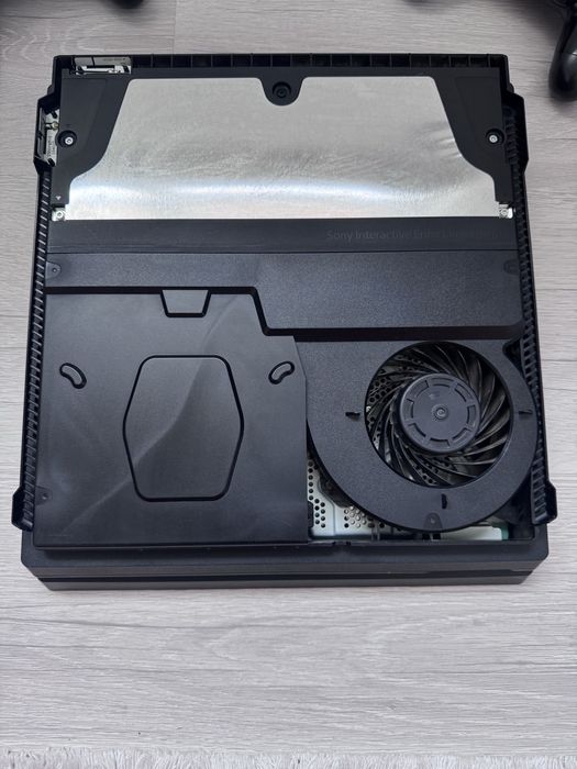 PS4 pro с 7 игри