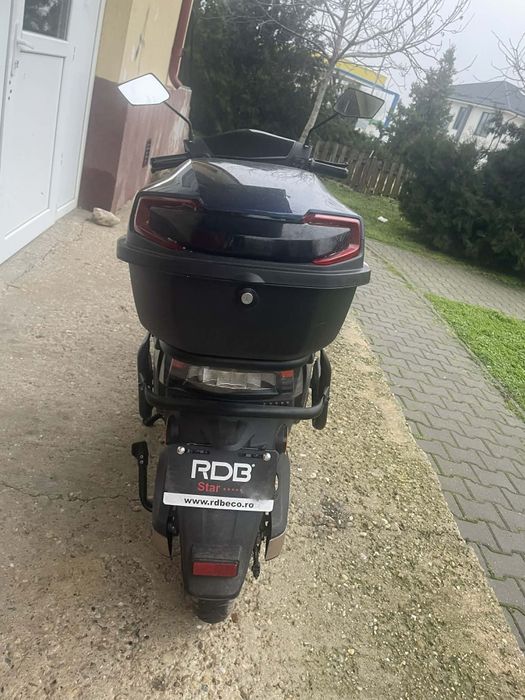 Vând scuter /schimb