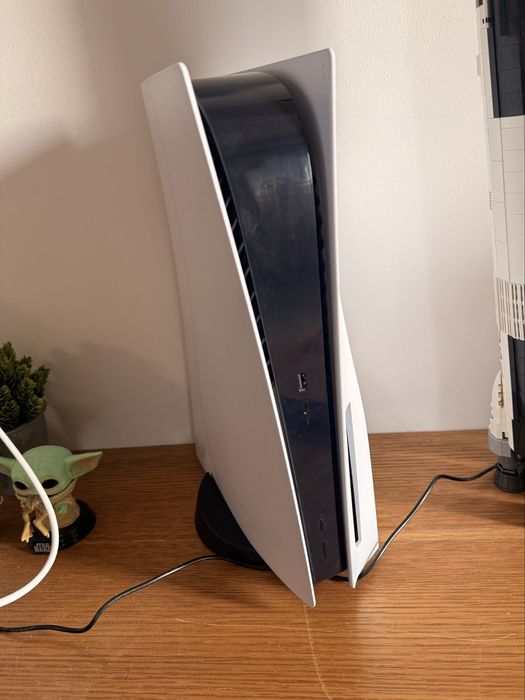 Play station 5 (PS5)