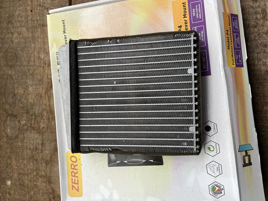 Продам радиатор печки Wolkswagen Caddy