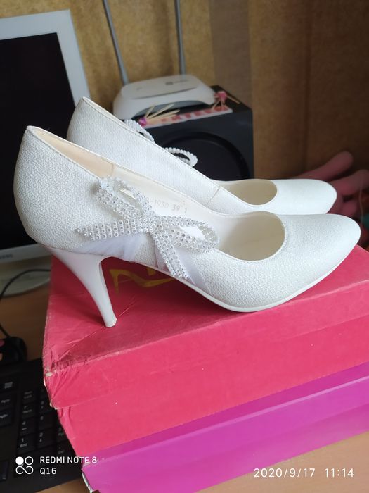 Туфли свадебные.