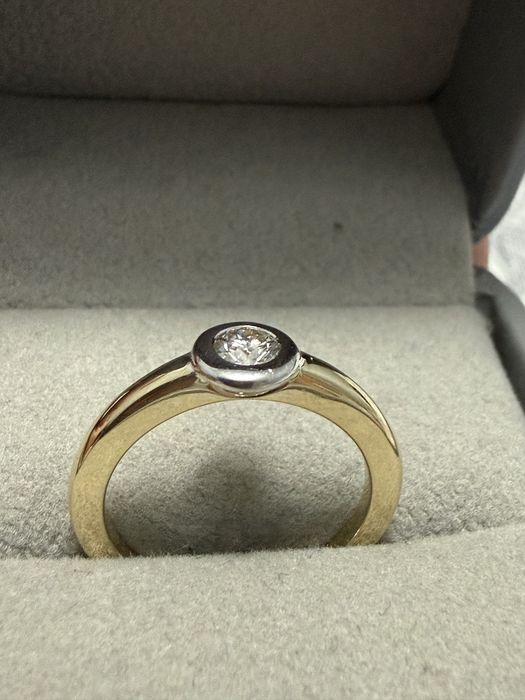 Бриллиантовое кольцо