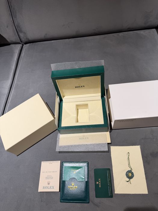 Rolex Datejust Oyster black diamond dial