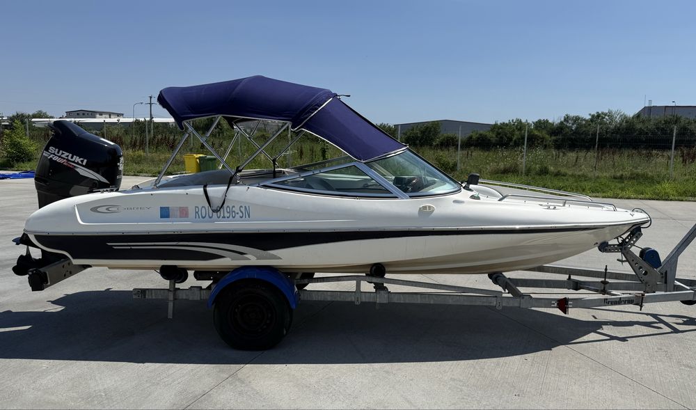 Barca de vanzare