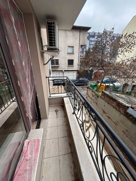 Дава под наем 2 - стаен, Център, 62 кв.м.