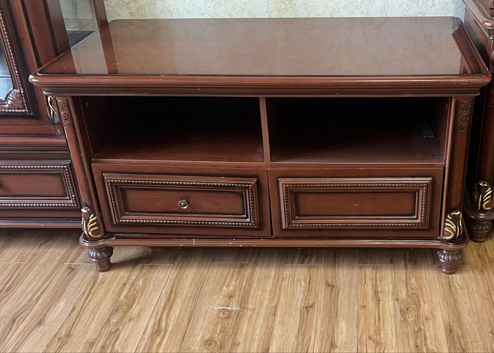 Сервант/горка срочная продажа