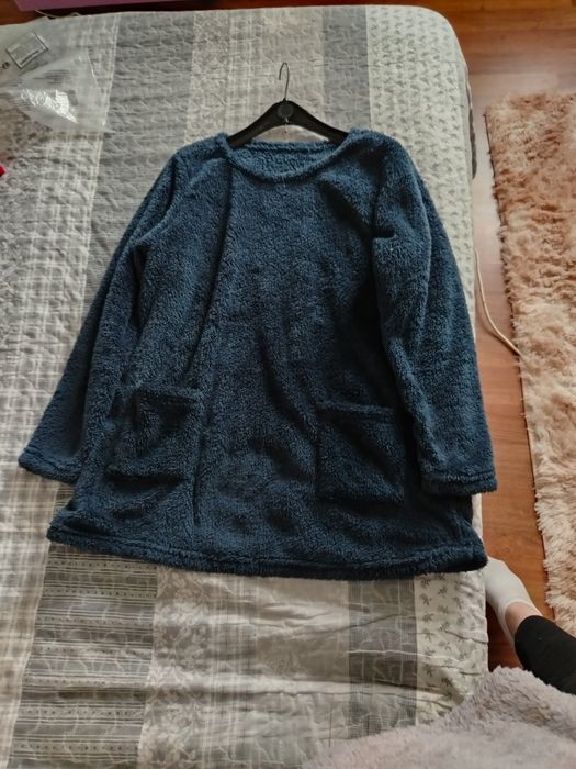 Hanorac femei cu guler rotund și buzunare