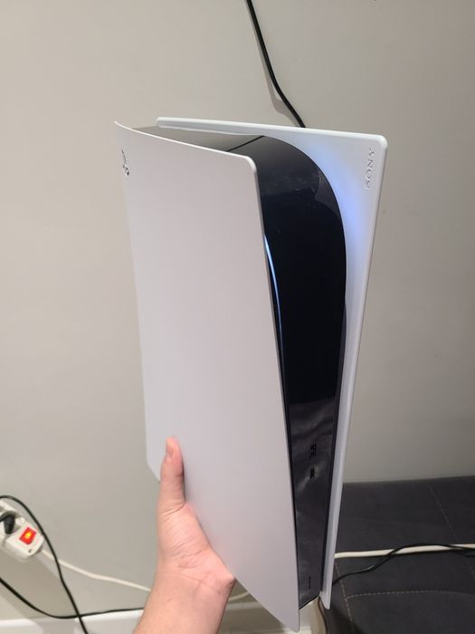 playstation 5 ZUR Narx