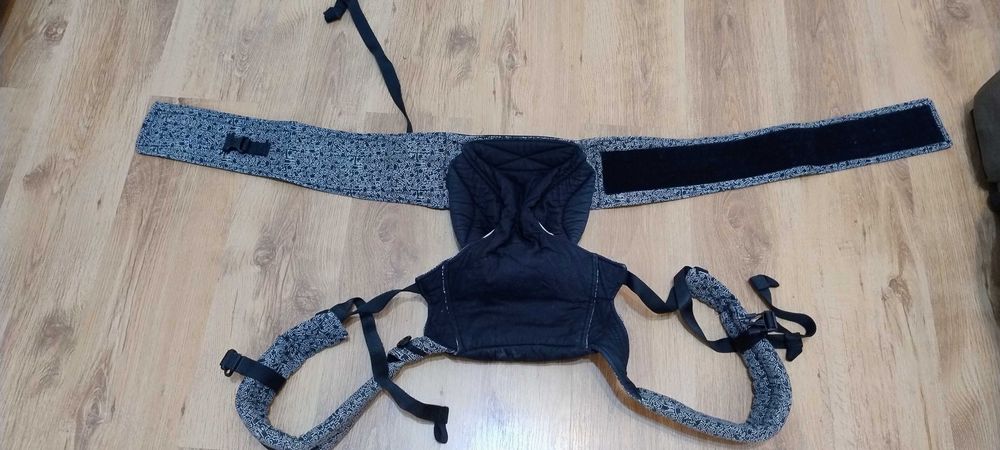 Marsupiu Ergobaby Keith Haring