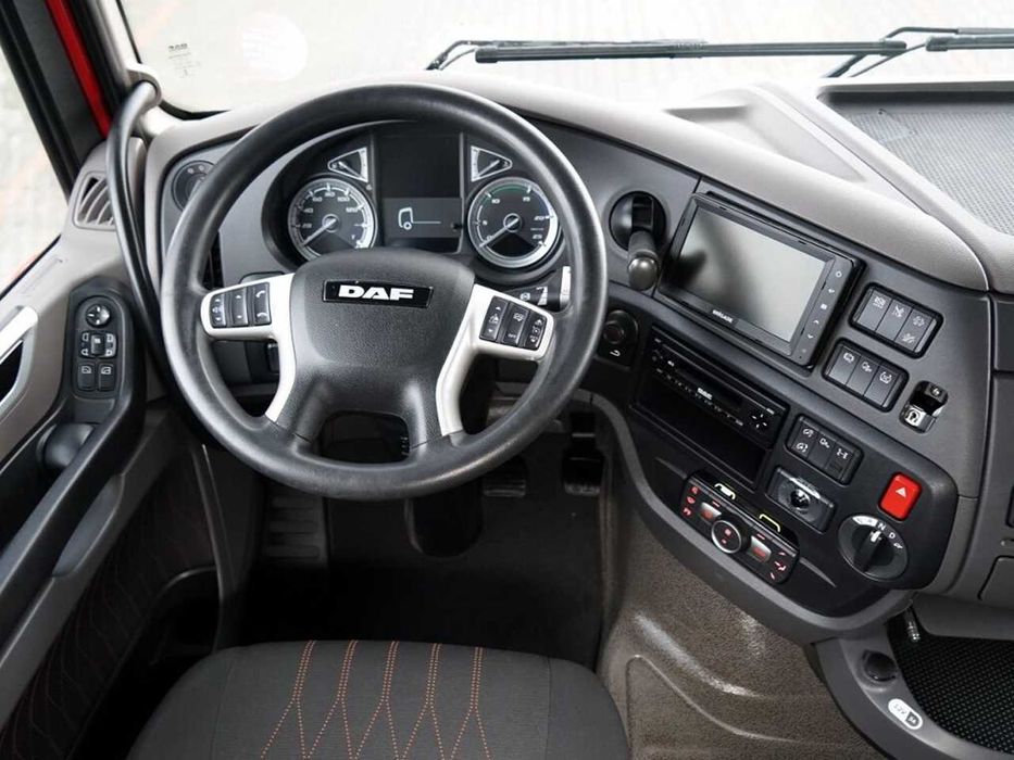Тягач DAF XF 480