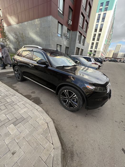 ПРОДАМ Infiniti FX35 3.5 AT