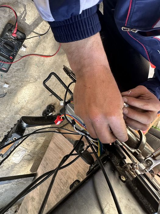 Reparatii trotinete scutere electrice baterii