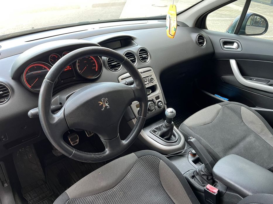 Vând Peugeot 308