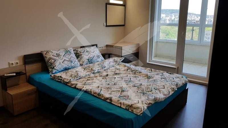 Дава се под наем Тристаен апартамент в Варна, Лятно кино Тракия - 117 кв.м за 900 € - Снимка #2