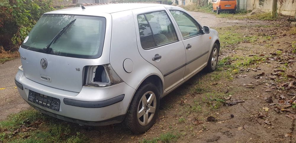 Голф 4 1,6 SR на части