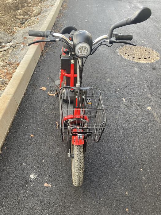 Двуместен електрически скутер