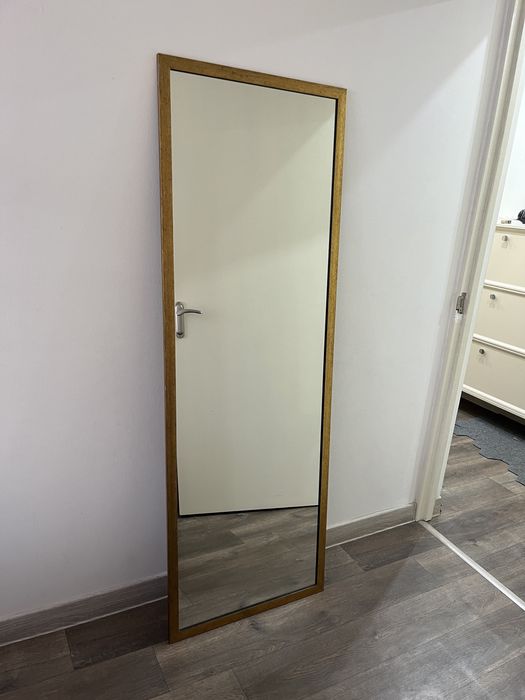 Зеркало настенное