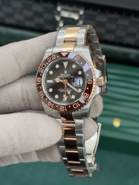 Rolex GMT-Master II Root Beer 40mm – Everose Rolesor, Black Dial