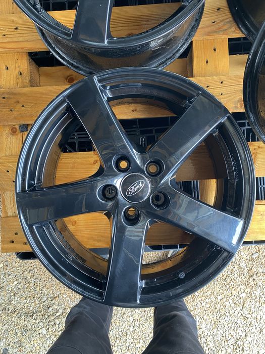 17 цола 5 х 108 мм Форд , Волво , Ford , Volvo