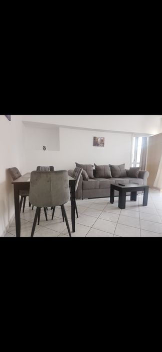Proprietar inchiriez apartament 2 camere Piata Romana