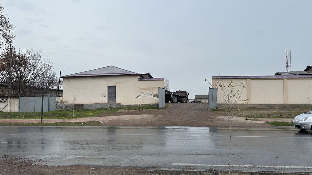 Noturar binolar sotiladi