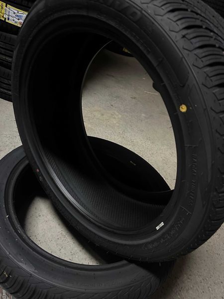 Нови Всесезонни Гуми Arivo Carlorful A/S 255/40R20 101W XL БОРД
