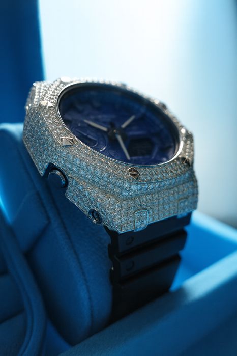 Ceas G-Shock cu Diamante VVS1 Moissanite & Argint Solid 925 si Aur Alb