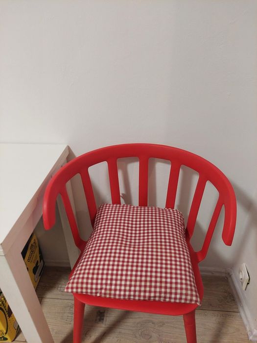 Masa bucătărie + două scaune