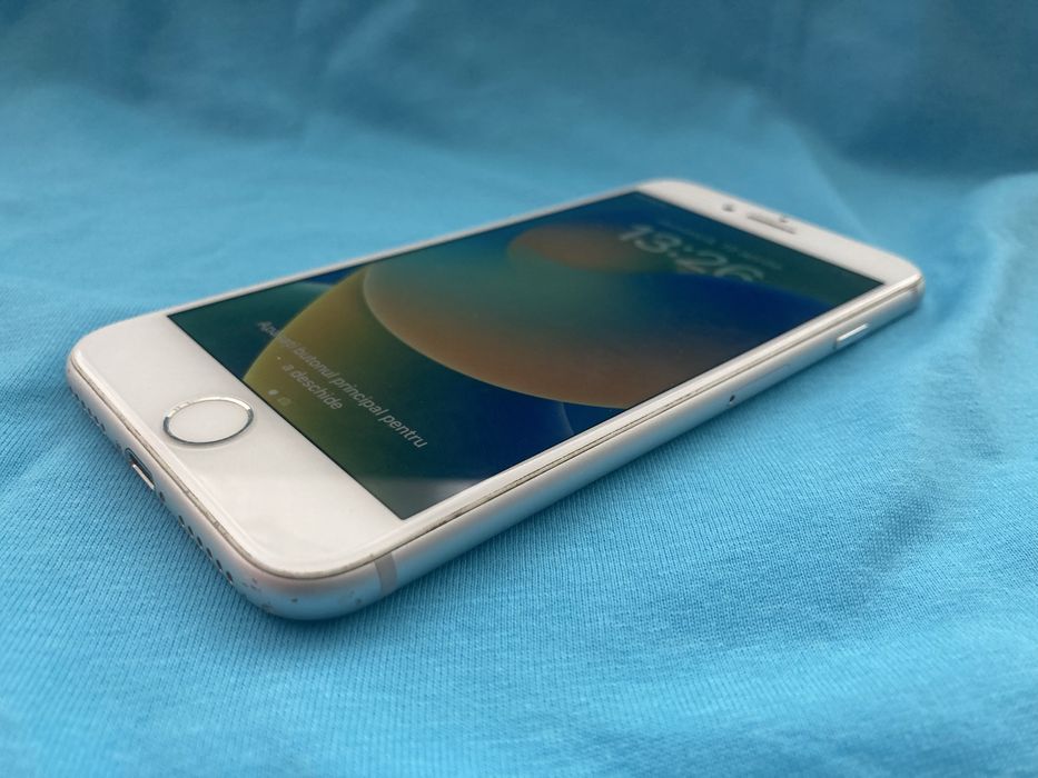 Iphone 8 alb 64gb . Stare perfecta.