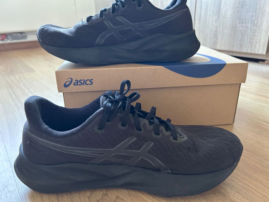 Обувки Asics versablast 4