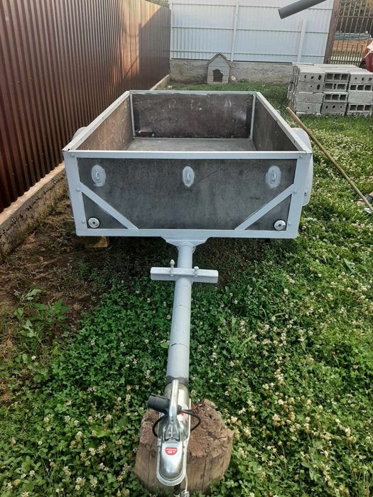 Remorcă auto 650