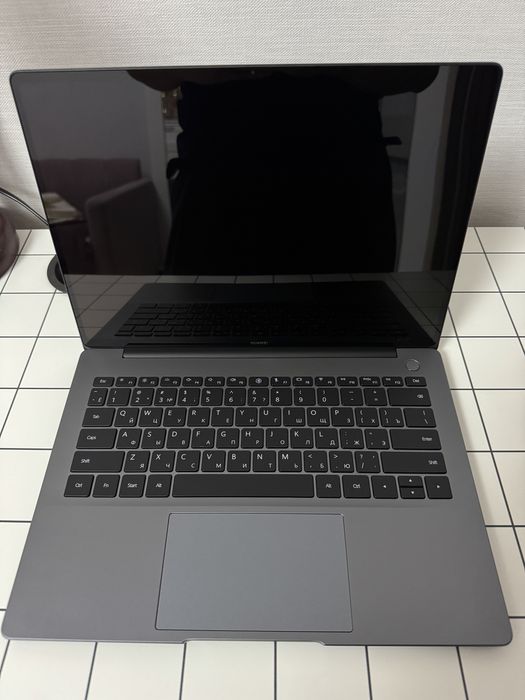 Huawei matebook d14