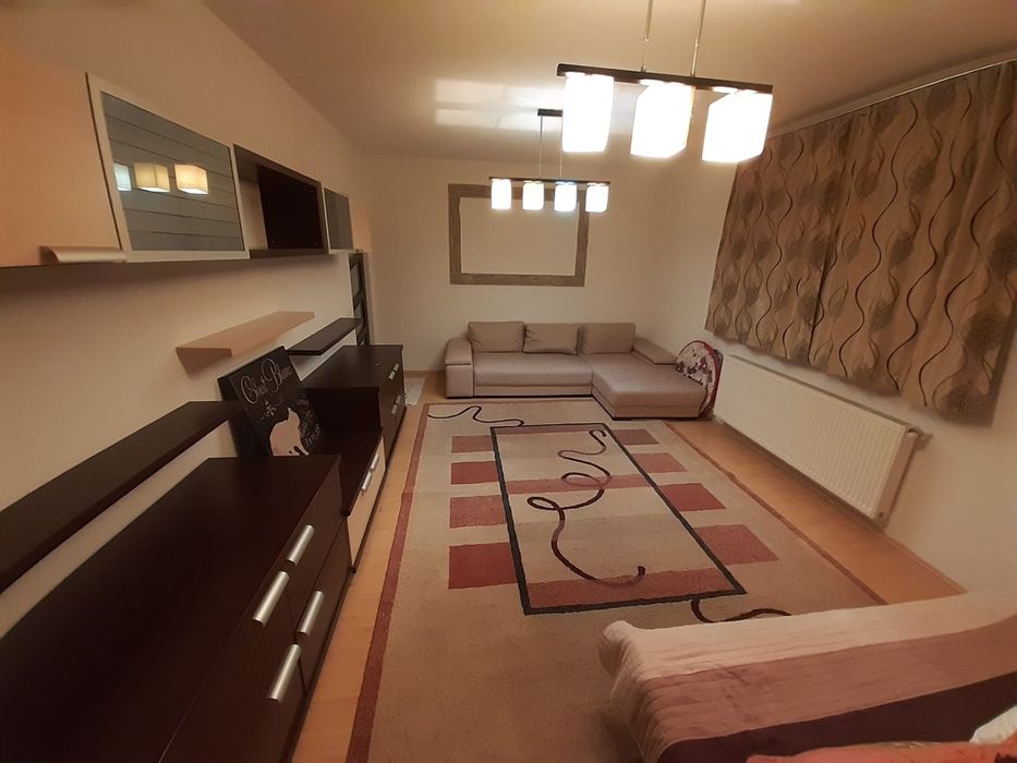 Închiriez apartament o cameră Florești.