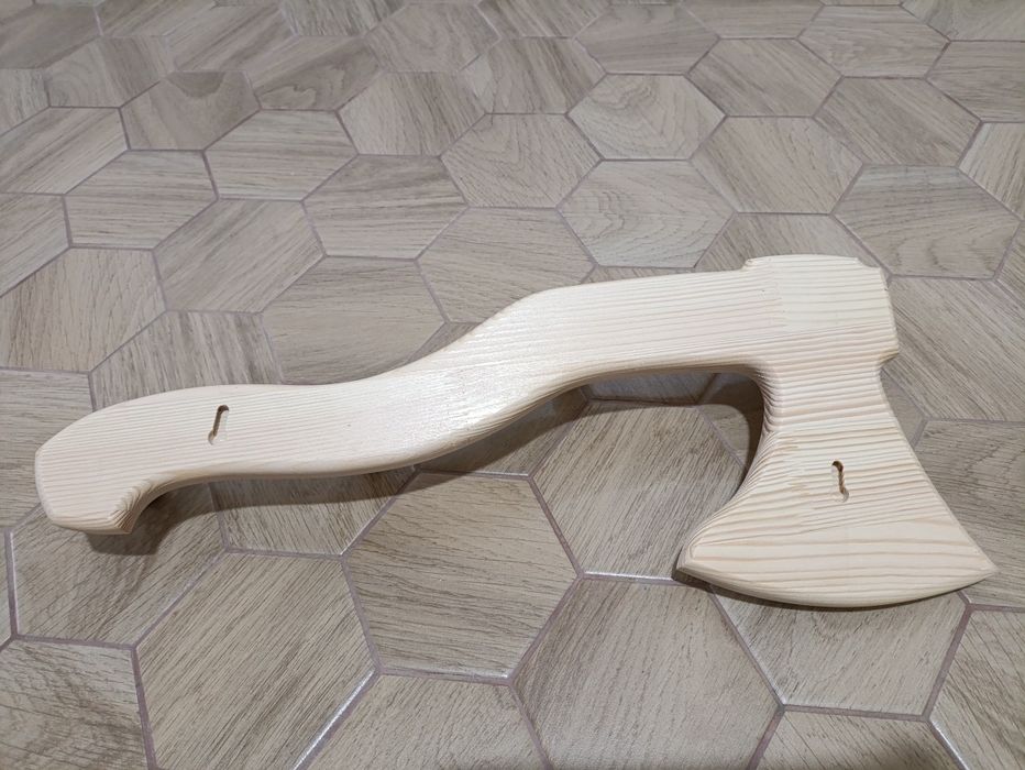 Вешалка деревянная