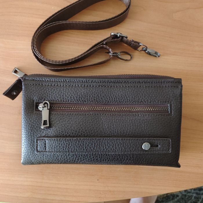 Продам барсетку с ремешком