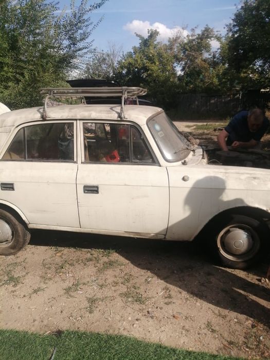продам машину москвич