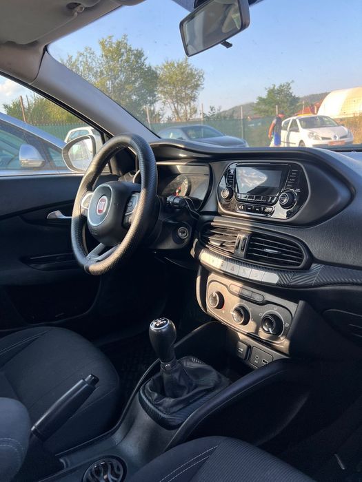 Fiat Tipo Mașina funcționează și arată foarte bine. Toate actele valabile!