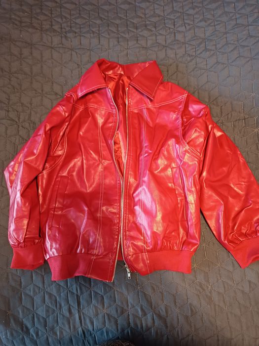 Geacă roșie polistier