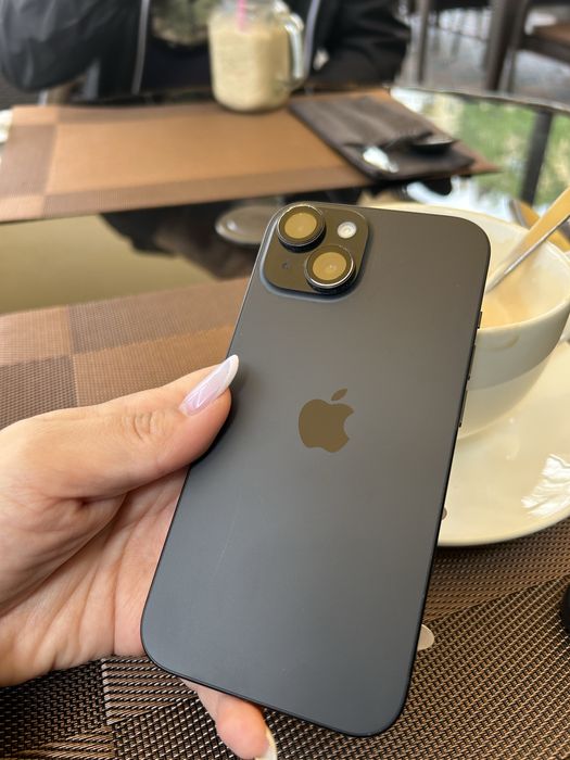 Продам Iphone 15, 128