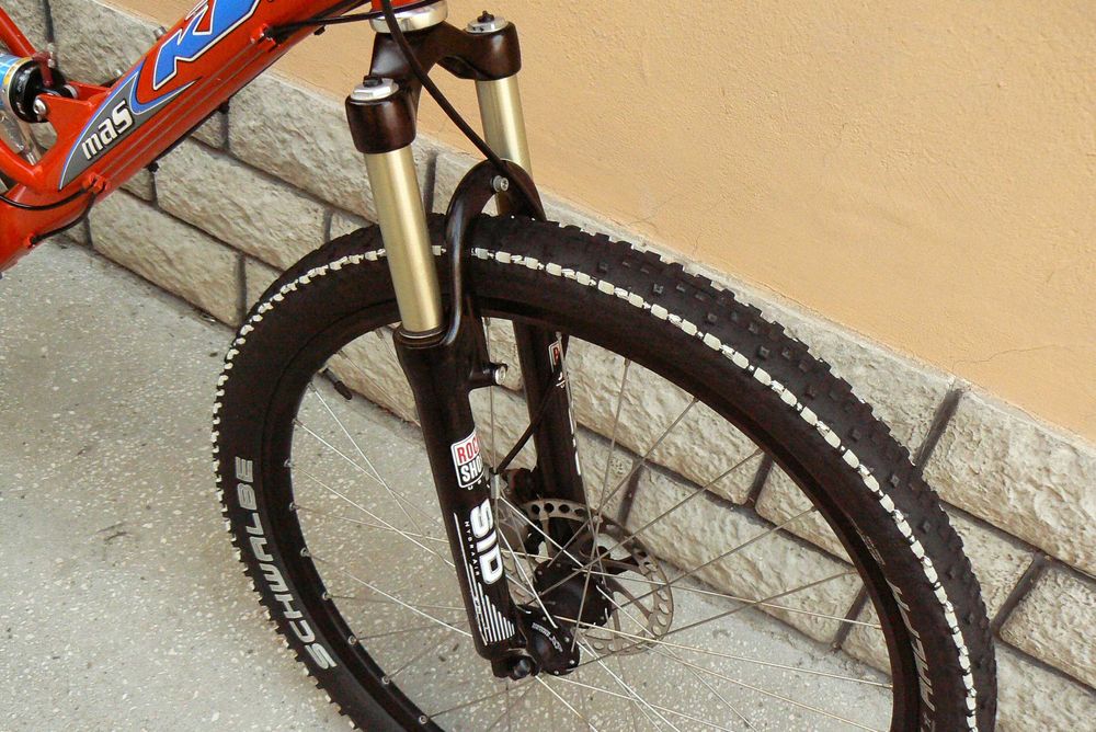 Bicicleta mountain bike full suspensie KTM