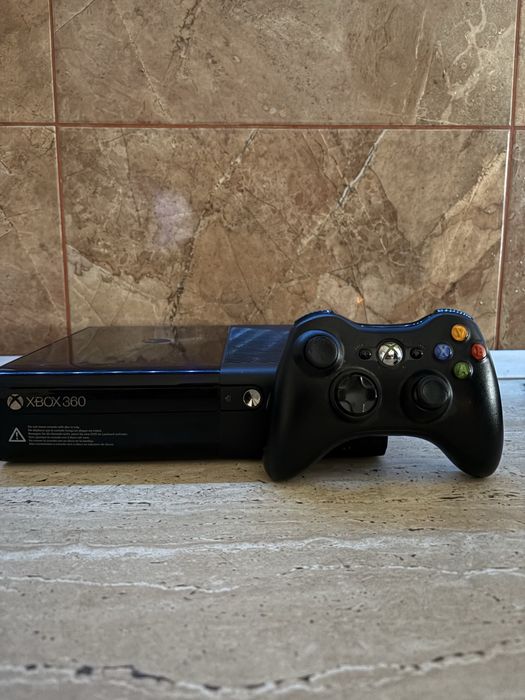 Xbox 360 E impecabil