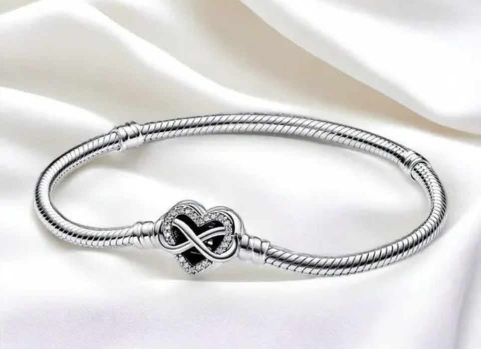 Brățara Nouă Pandora Moments Silver S925 Ale