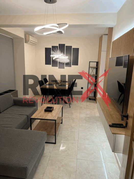 Дава се под наем Тристаен апартамент в Пловдив, Център - 110 кв.м за 700 € - Снимка #5