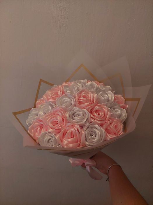 Вечни рози (сатенени рози)