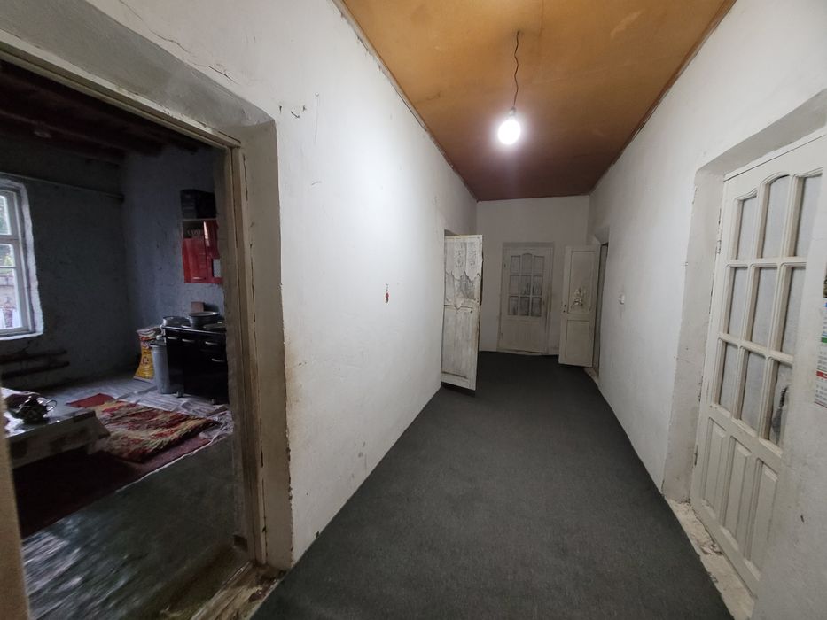 Uy sotiladi Yer uchastka shahar hududida