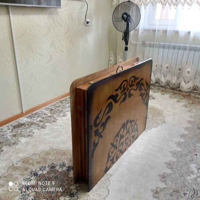 Продам стол напольный