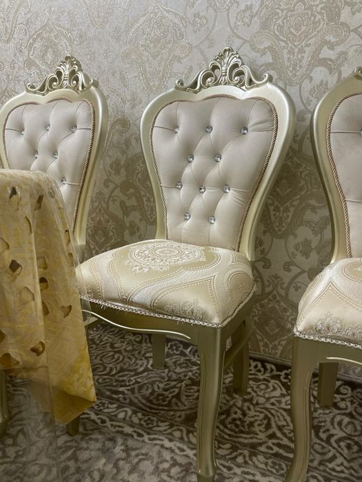 Стол 12 стульев новый модель королевский,из чистого дерева.