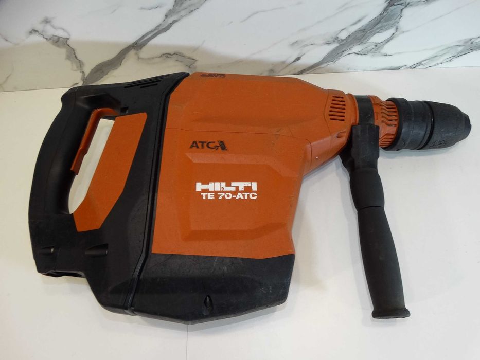 2025 - Hilti TE 70 ATC / AVR - Мощна ударо пробивна машина